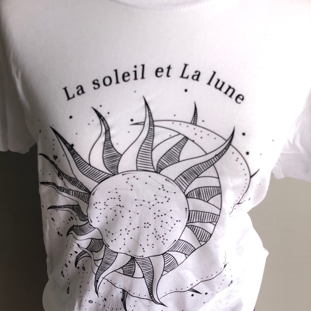 Solstice Moon Graphic Boho Tee - Picture 4 of 6